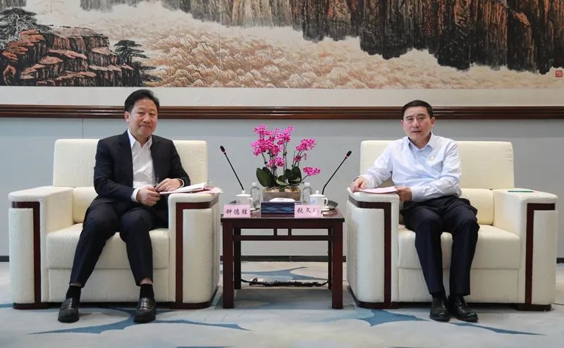 ��������(hu��)Ҋ(ji��n)�����y�п��и����L(zh��ng)犵�һ��