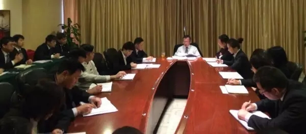 龍鋼集團(tuán)各單位認(rèn)真?zhèn)鬟_(dá)學(xué)習(xí)兩級黨代會會議精神