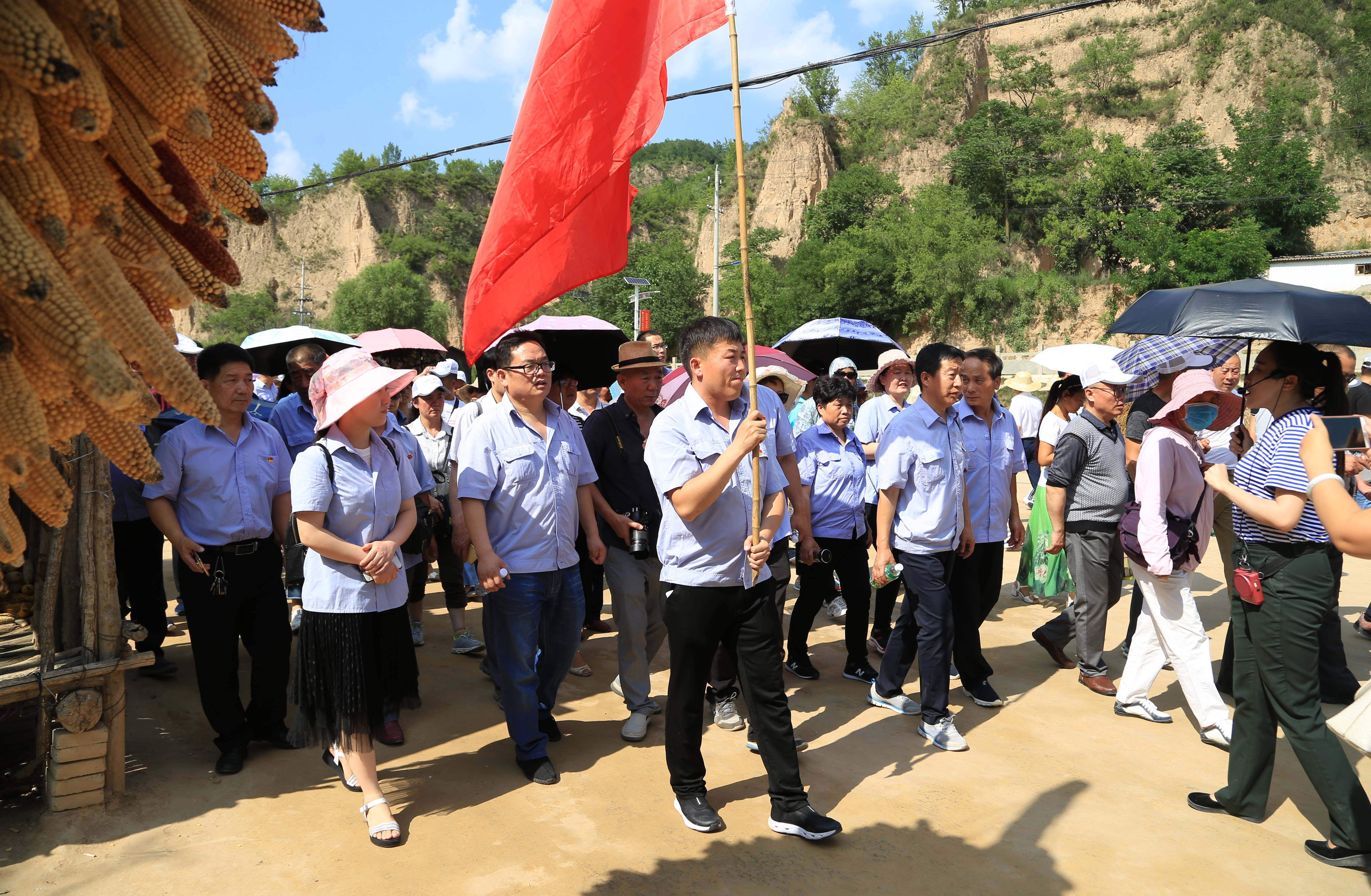 �������� ��ӛʹ�� �ƵZǰ�У����C�Ϸ���(w��)��˾�h��֧�����Һ��_չ���}�h�ջ��