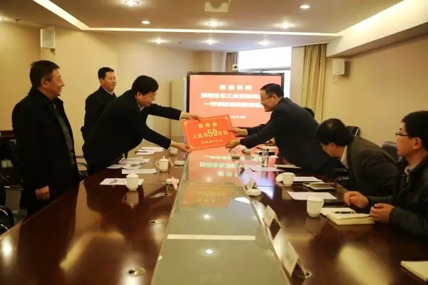 ʡ����������ϯ�����һ�Ё��䓼��F(tu��n)�͜�ů  ο���ˌ�܈��˾���y��