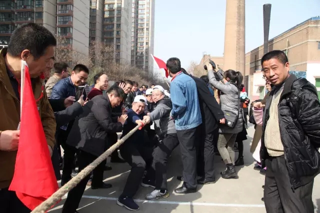 龍鋼集團(tuán)舉辦第四屆“合力杯”燈謎健身活動(dòng)