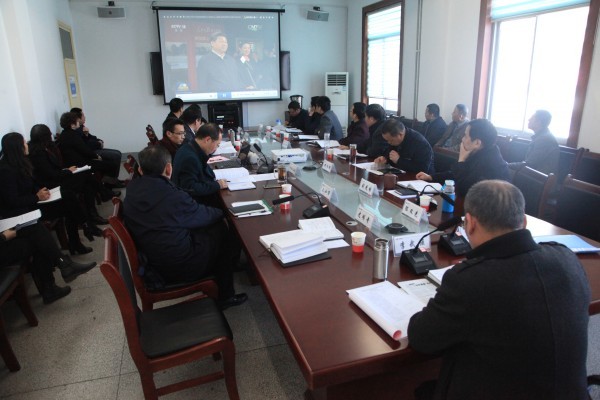 龍鋼集團(tuán)召開民主評(píng)價(jià)工作效果評(píng)估會(huì)