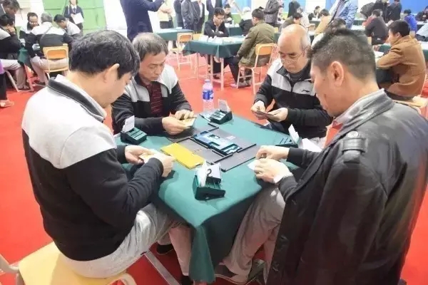 陜鋼集團(tuán)首屆職工棋牌賽在龍鋼集團(tuán)開(kāi)幕