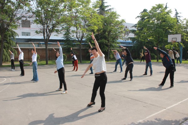 ��܈��˾�_չ���g�ٻ��(d��ng)