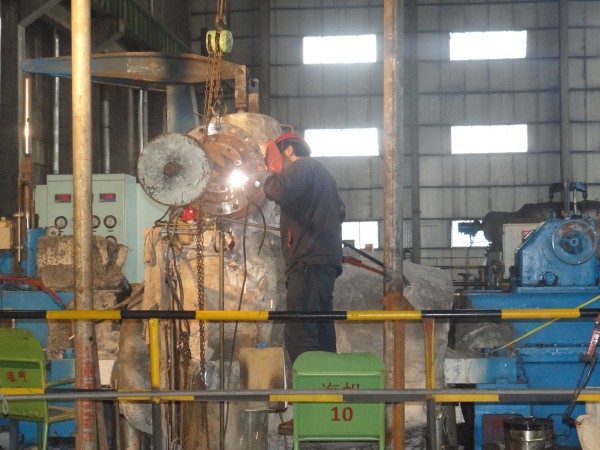 “勞?！本裨诰`放