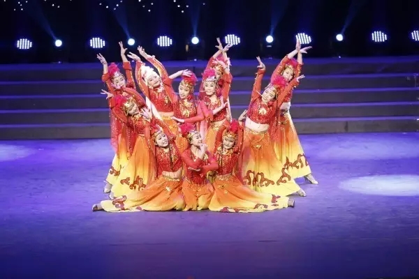 ��䓼��F(tu��n)�e�k�����ľ��� ���\�l(f��)չ��ӭ������(li��n)�g��(hu��)