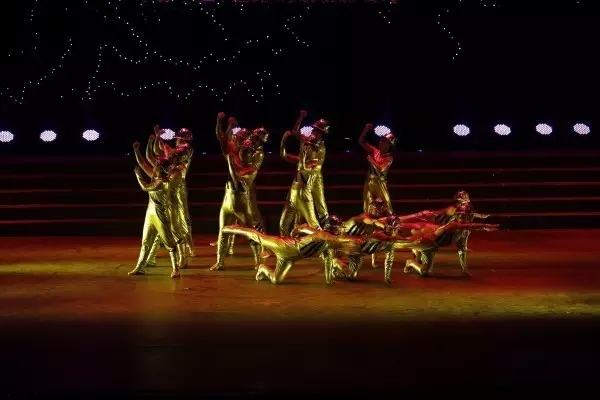 ��䓼��F(tu��n)�e�k�����ľ��� ���\�l(f��)չ��ӭ������(li��n)�g��(hu��)