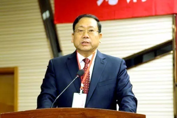 龍鋼集團(tuán)公司召開(kāi)二屆五次職工（會(huì)員）代表大會(huì)暨2017年工作會(huì)