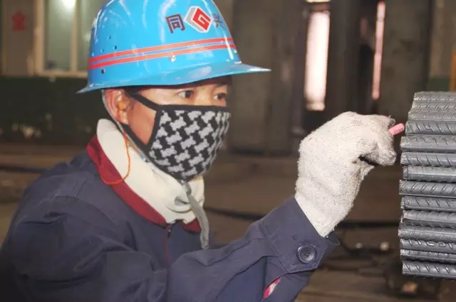 致敬，春節(jié)期間的堅守者