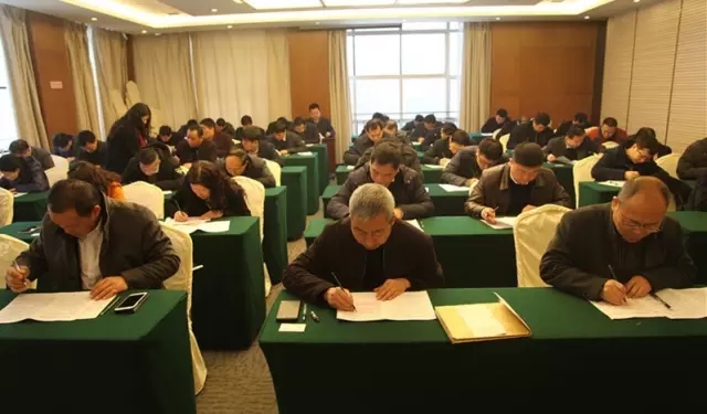 龍鋼集團(tuán)公司舉辦企業(yè)主要負(fù)責(zé)人、安全管理人員復(fù)審、辦證考試