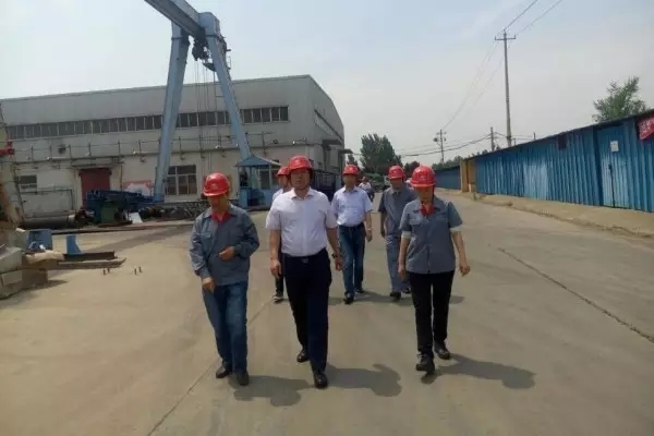 龍鋼集團董事長、總經(jīng)理董銀師一行到萊鋼集團考察學(xué)習(xí)