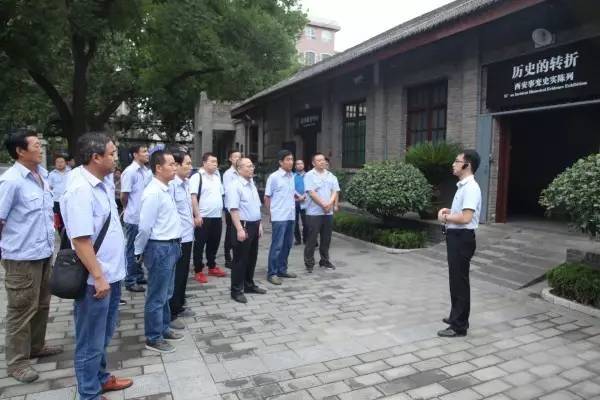 龍鋼集團(tuán)開展紀(jì)念建軍90周年復(fù)轉(zhuǎn)退伍軍人革命傳統(tǒng)教育活動(dòng)