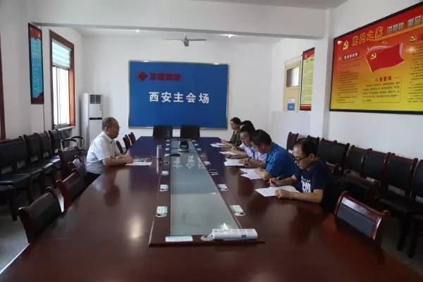 李武強要求政工黨支部發(fā)揮好標桿示范引領(lǐng)作用