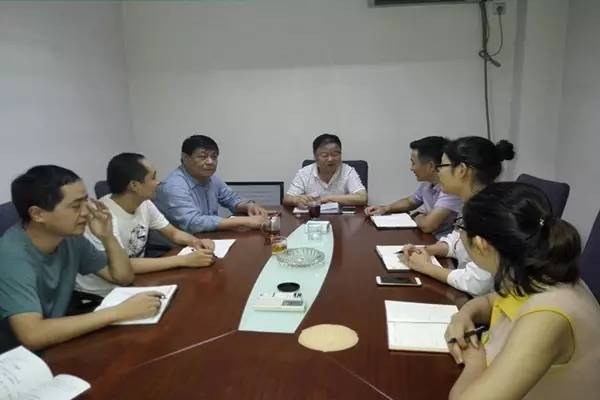 陳輝到進出口公司傳達陜鋼集團黨委擴大會議精神