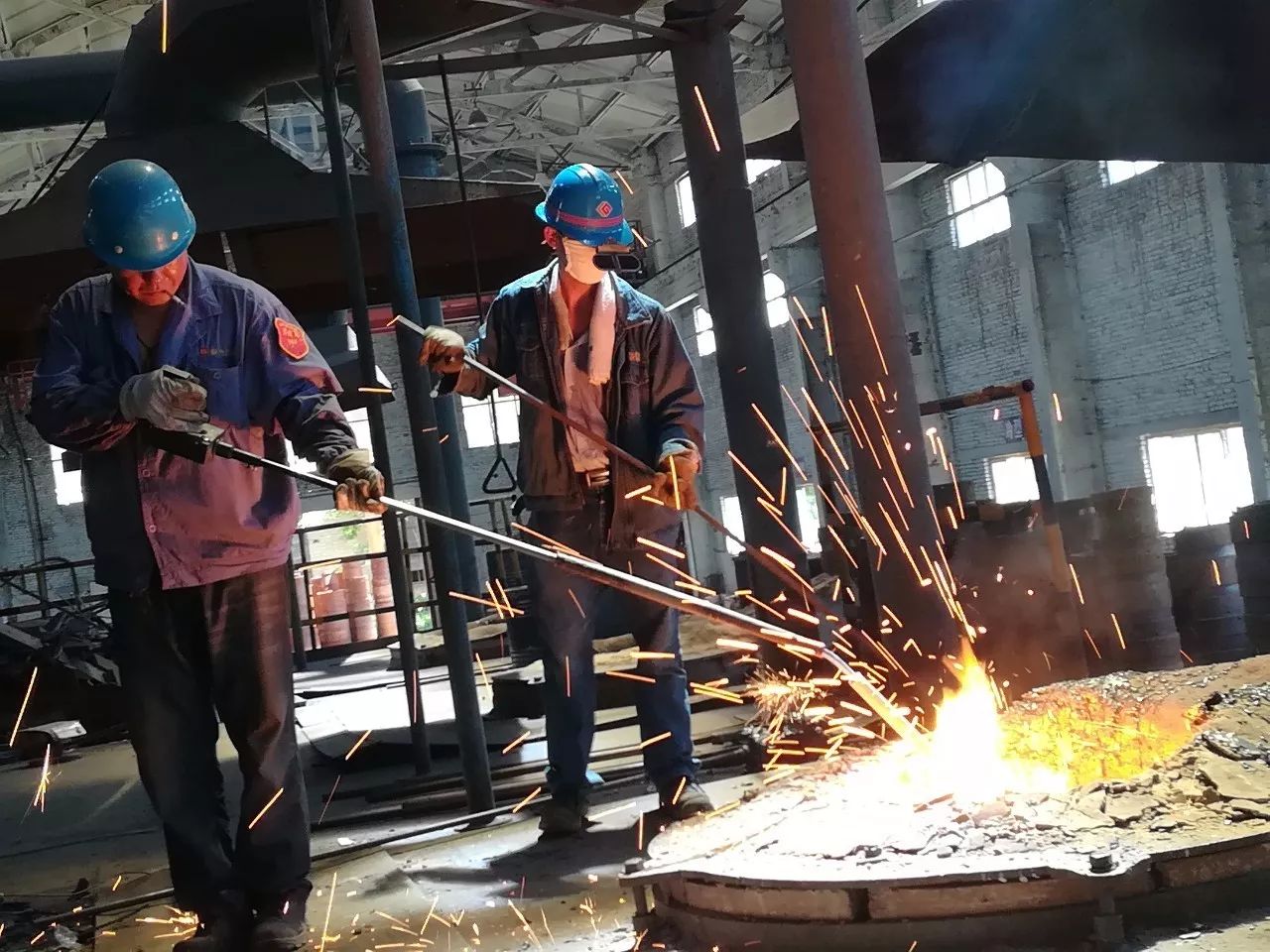 �Aұ��˾���·݌�(sh��)�F(xi��n)Ť̝��ӯ