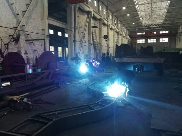 實現(xiàn)扭虧為盈，他們?yōu)槭裁础澳堋保瓉碜札堜摷瘓F(tuán)華冶公司的報道