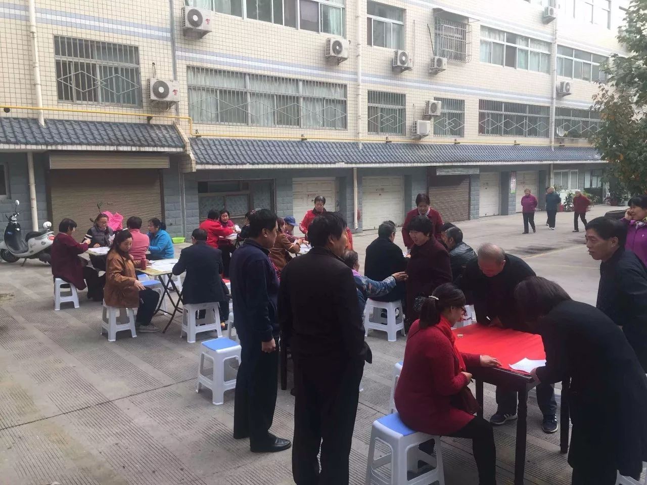 歡度重陽(yáng)節(jié) 最美夕陽(yáng)紅---龍鋼集團(tuán)西安禹華園小區(qū)、韓城禹秀園小區(qū)舉辦慶重陽(yáng)節(jié)活動(dòng)