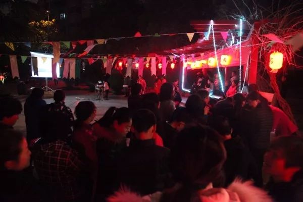 龍鋼集團(tuán)公司舉辦2018年“歡樂鬧元宵 助力開門紅”元宵節(jié)活動