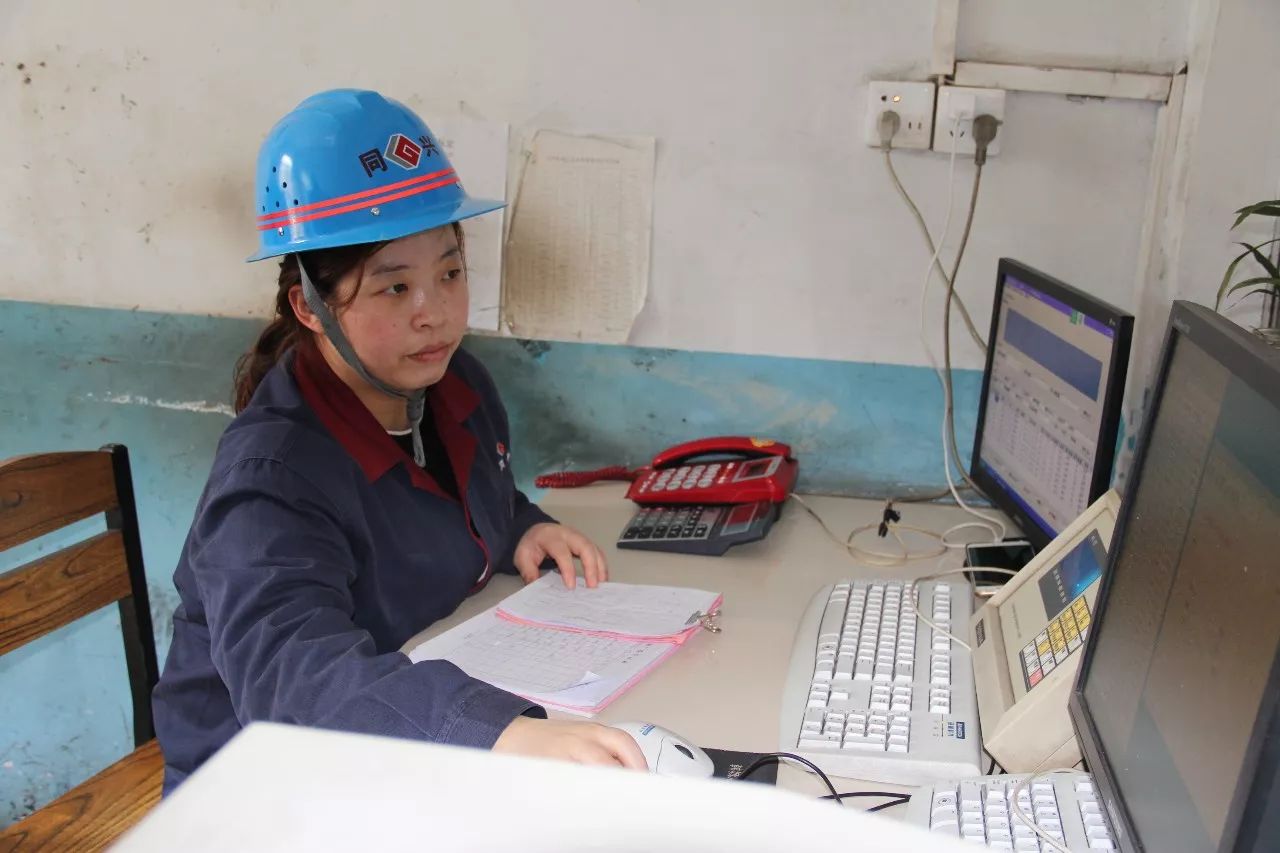 �c(di��n)ٝһ��Ů��