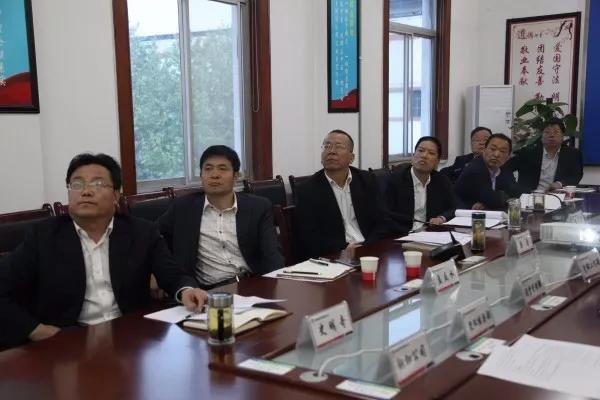 ���b�ɹ���(j��ng)� �l(f��)չ��䓮a(ch��n)�I(y��)������䓼��F(tu��n)�hί���ĽM�_չ��䓮a(ch��n)�I(y��)���}�W(xu��)��(x��)