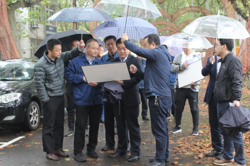 王永杰一行到西鋼、紅光物流公司調(diào)研