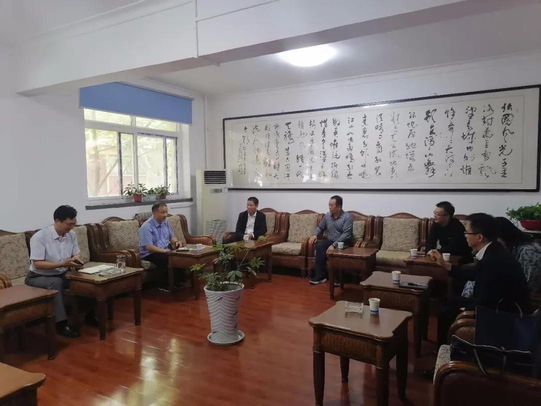 楊召朋到西鋼公司調(diào)研鋼筋網(wǎng)籠加工和土地開(kāi)發(fā)工作