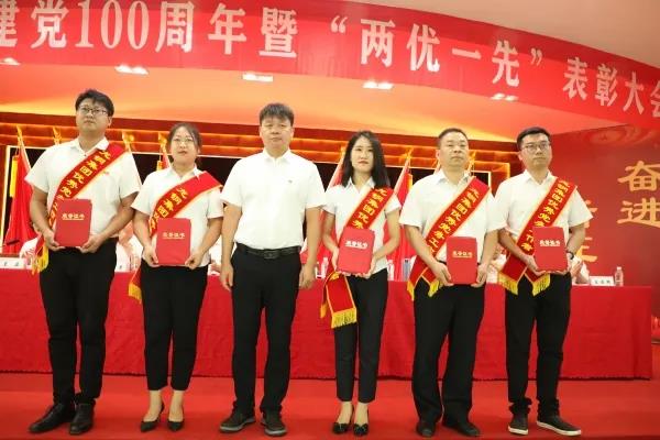 ��䓼��F���_�cף�Ї����a(ch��n)�h����100���� �ߡ��Ƀ�(y��u)һ�ȡ����ô��