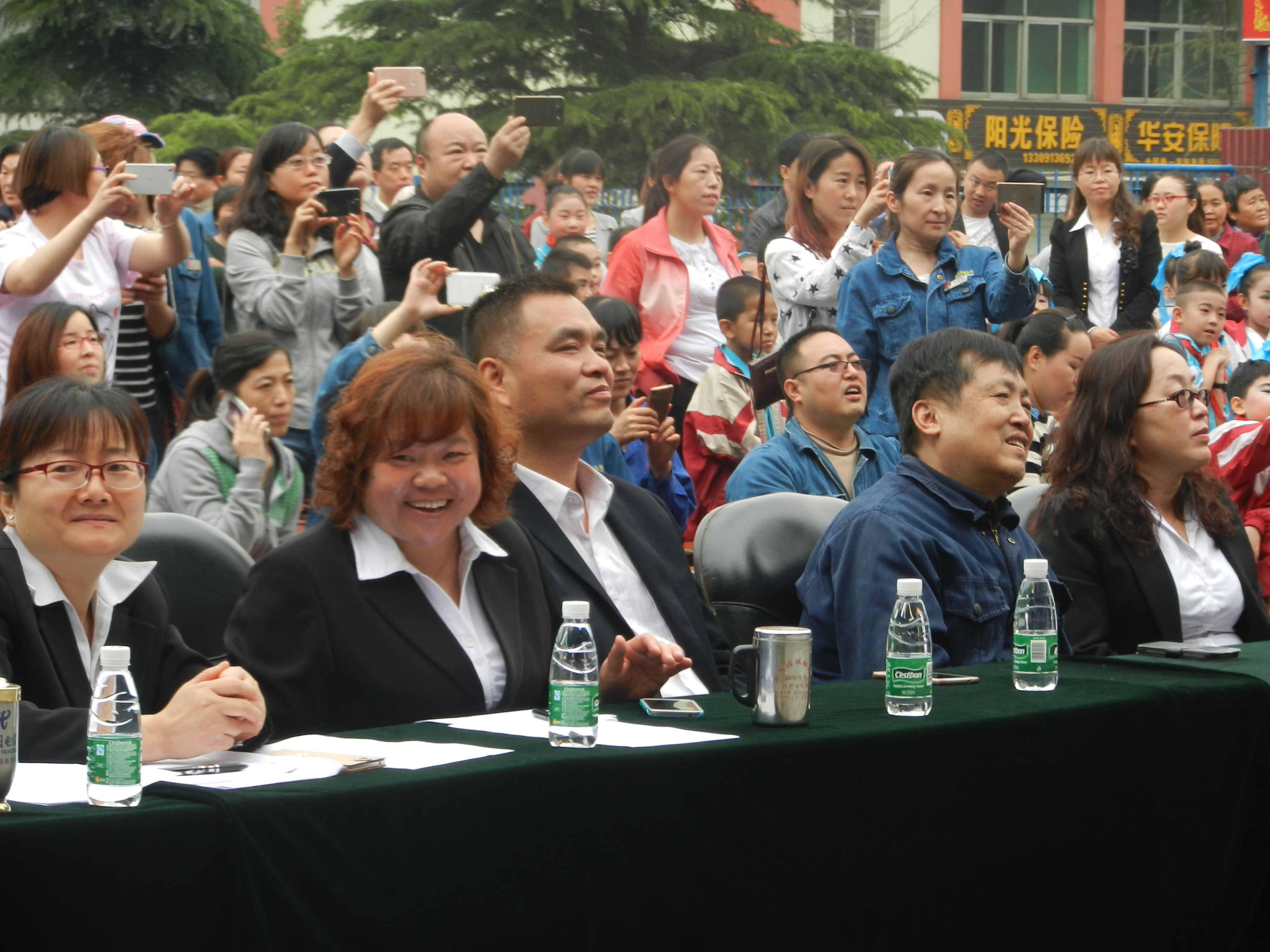 �C�Ϸ���(w��)��˾�e�O���c��ӭ��һ����ˇ�R�ݻ��(d��ng)